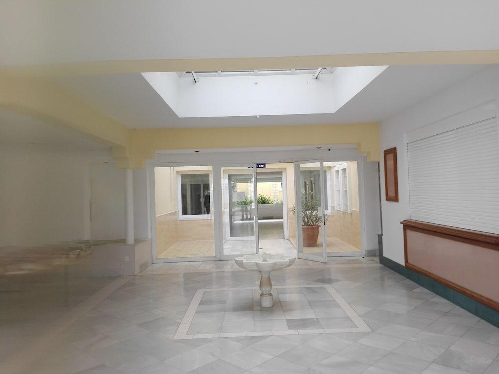 Apartamentos Moguima Roquetas de Mar Extérieur photo