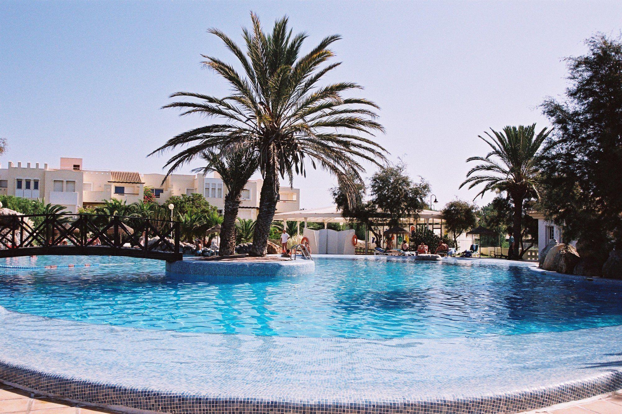 Apartamentos Moguima Roquetas de Mar Extérieur photo