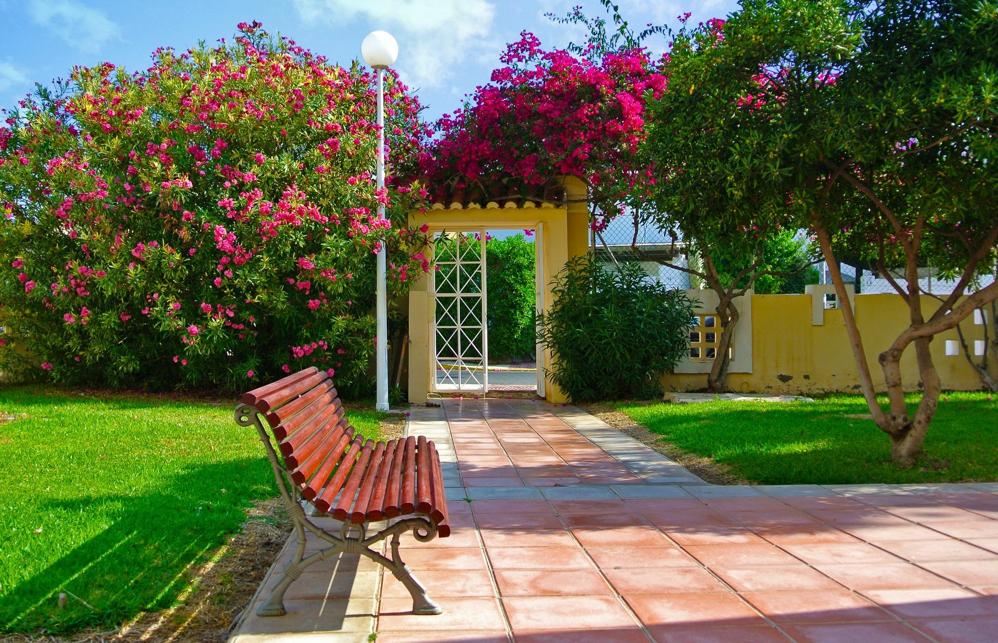 Apartamentos Moguima Roquetas de Mar Extérieur photo